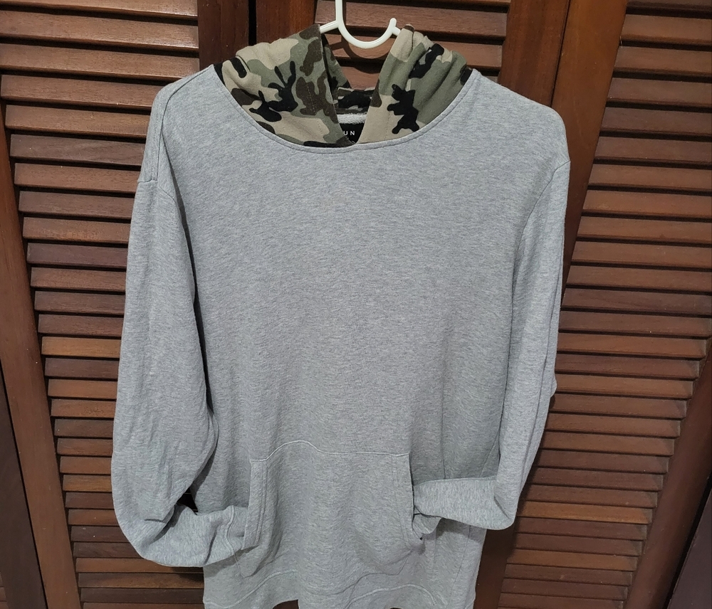 Men’s sweatshirt
